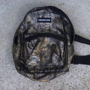 Vibedration mini bookbag